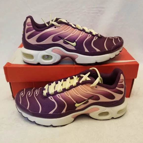 Nike Shoes Wmns Gs 65y Air Max Plus Tn Tuned Gs Lucky Charms - Main Image